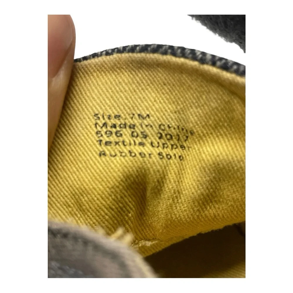 Livie & Luca Gray Herringbone Kids Sneakers with velcro straps Size: 7 - Picture 9 of 9